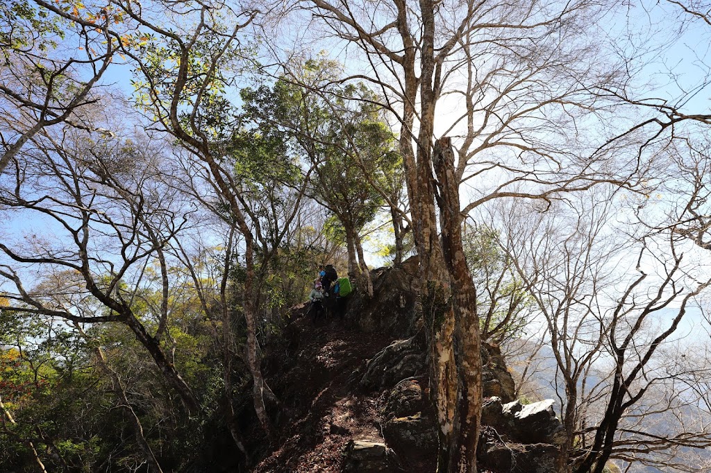 拉夫朗山西北峰登山路