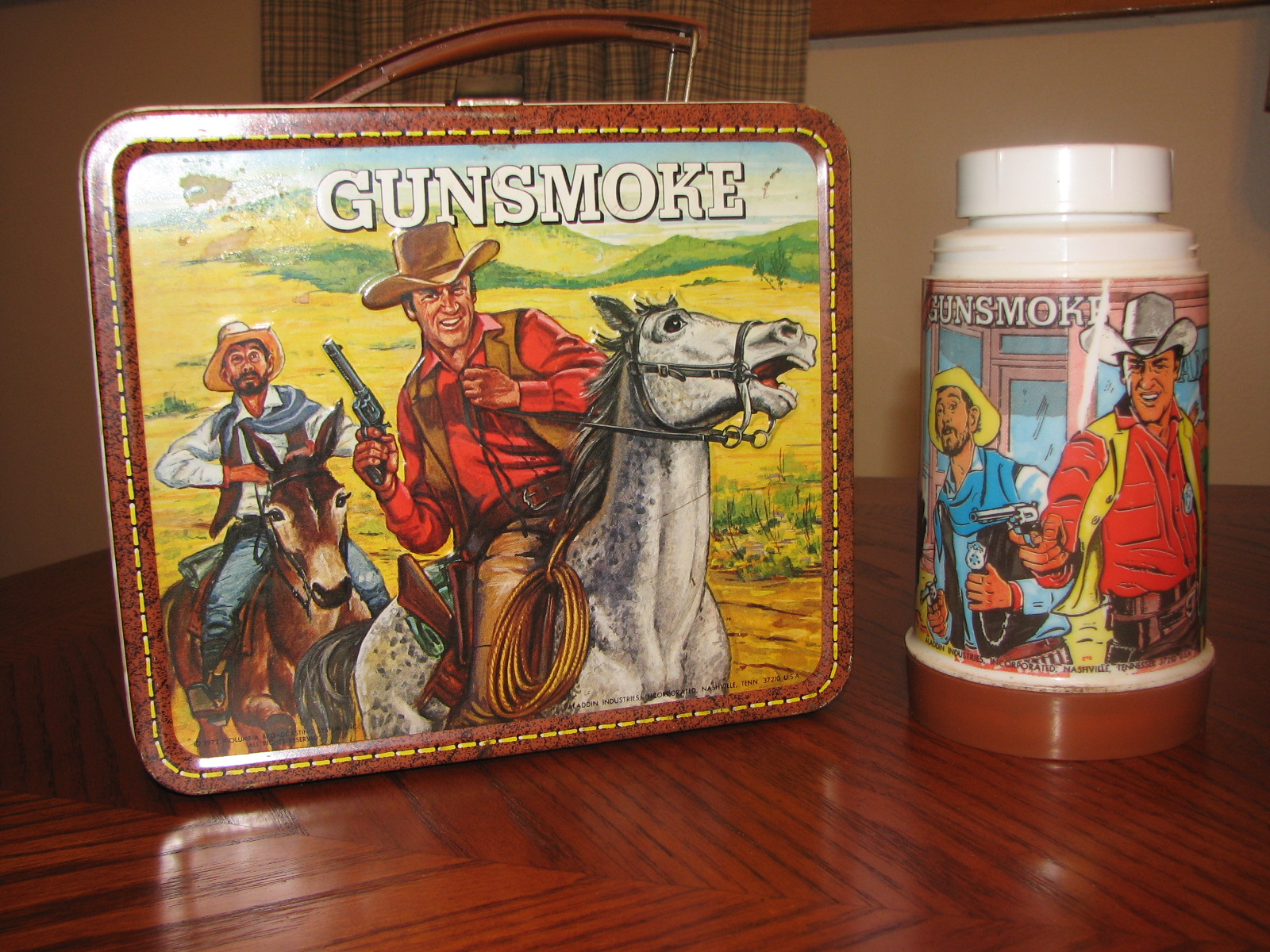 Memories Of The Past GUNSMOKE LUNCH BOX, 1972
