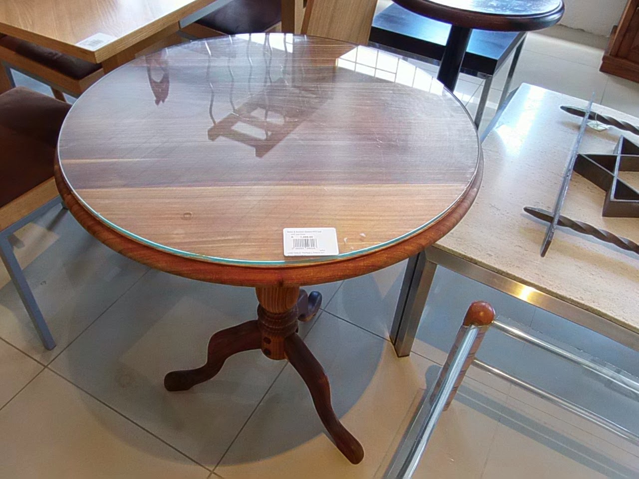 BOND TRADINGS Vintage Vs Antique Furniture