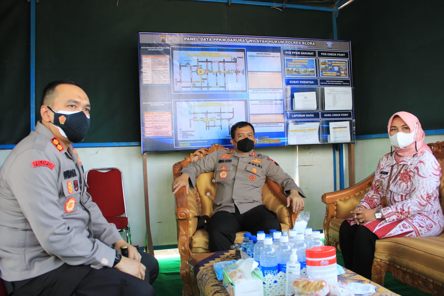 PPKM Darurat, Kapolda Jateng Tinjau Perbatasan Cepu – Jawa Timur