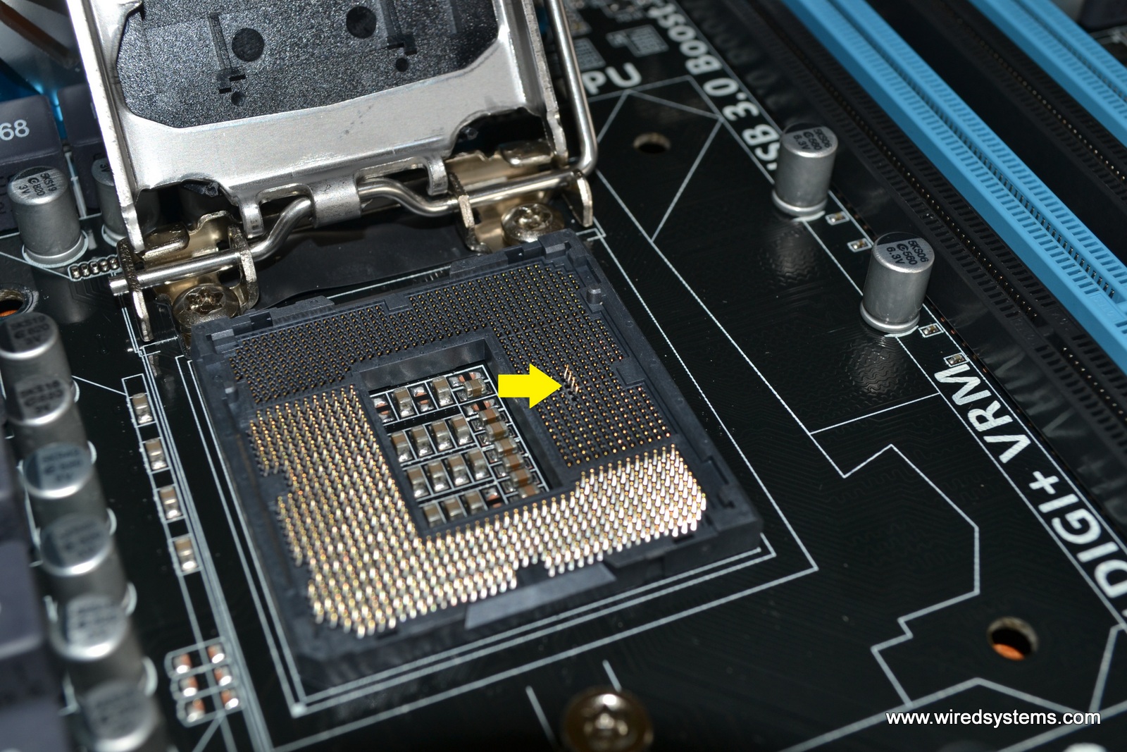 Мощный процессор на 1155 сокет. LGA 1155. Лга 1155. Ножки у процессора Intel LGA 1155.