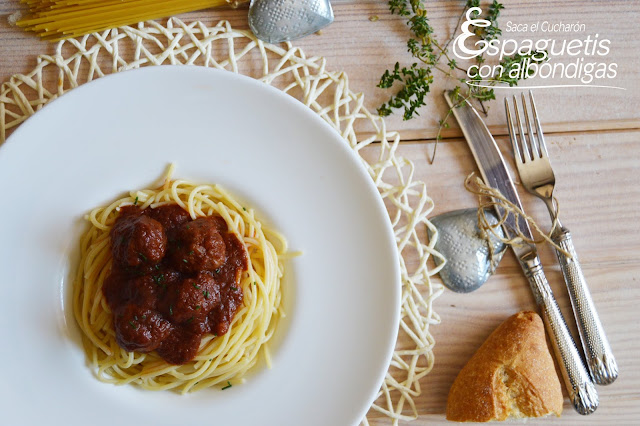 Espaguetis con albóndigas, Saca el Cucharón