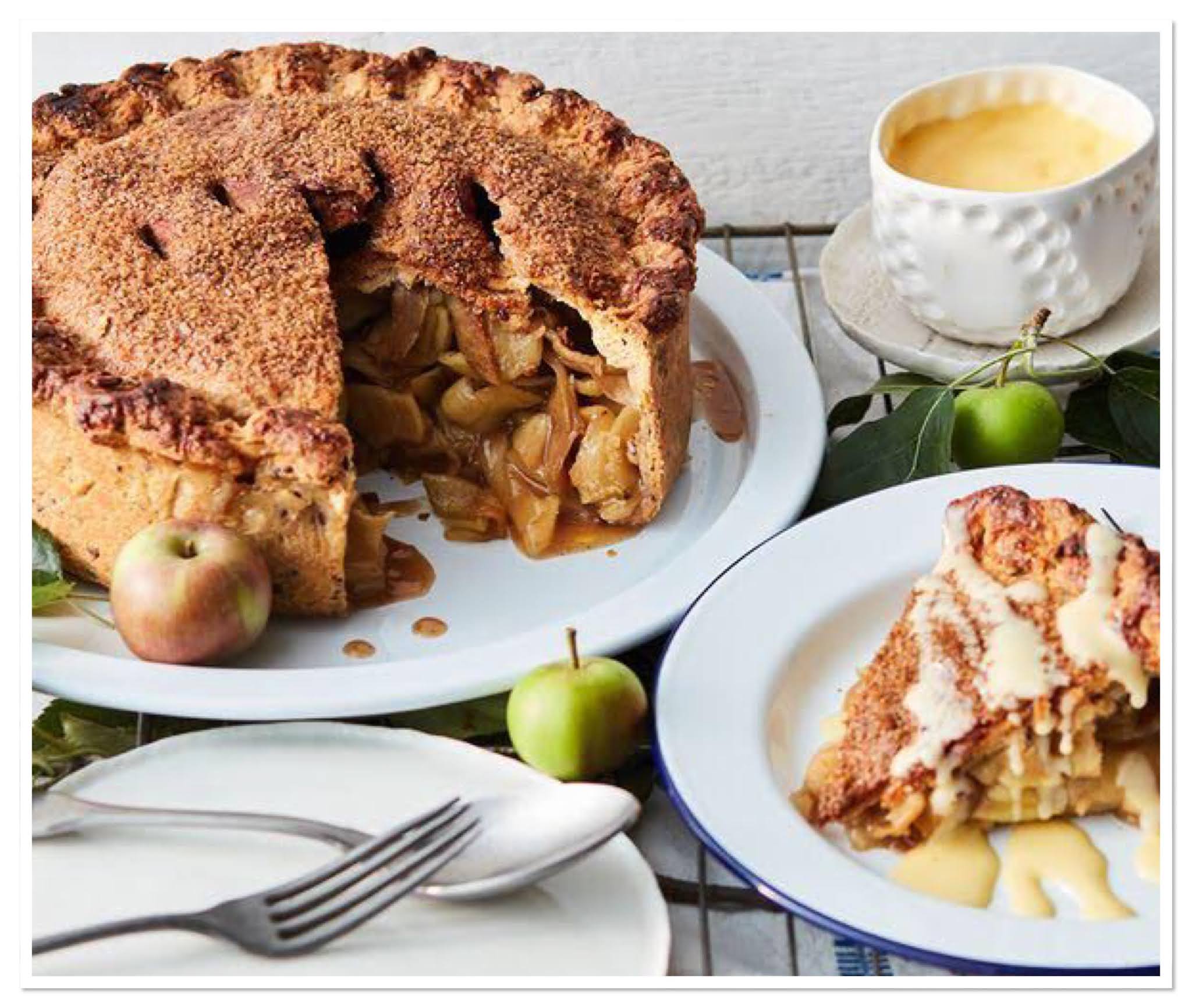 Apple dishes. NP Apple pie. Apple dish Jew. Delicious dishes in Italy an Apple pie.