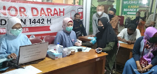 Usai Salat Tarawih, Antusias Donor Darah Usai Salat Tarawih, Antusias Donor Darah