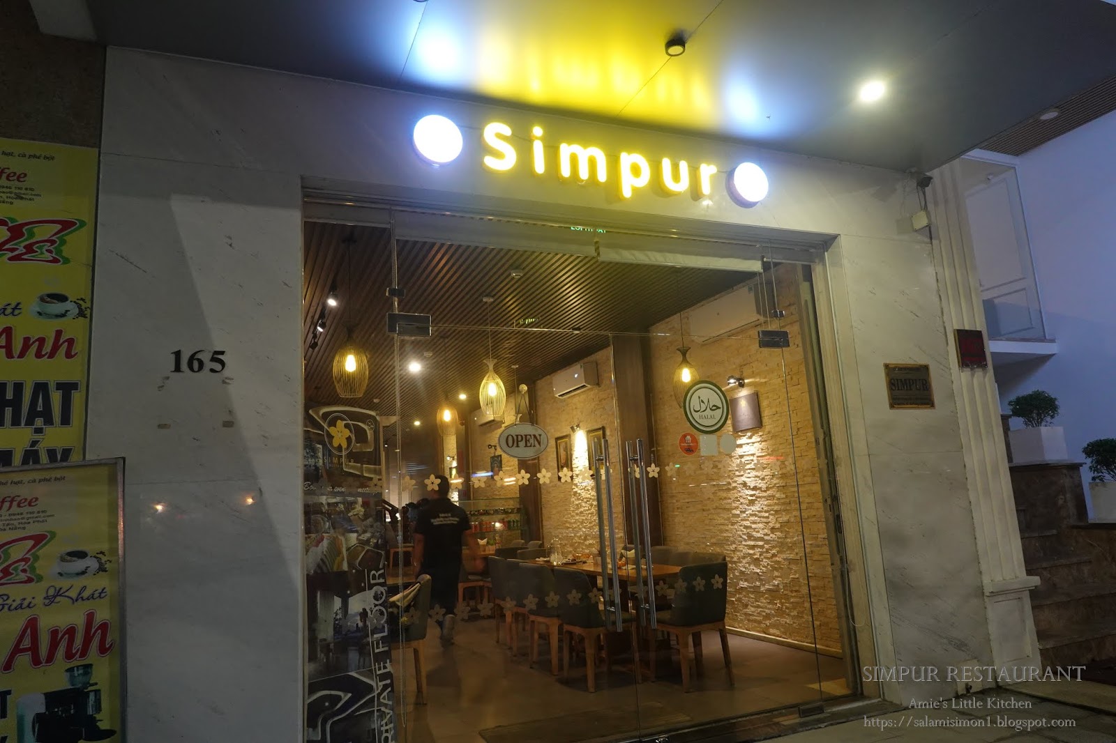 Amie's Little Kitchen: Makan Cekodok Udang di Simpur Restaurant
