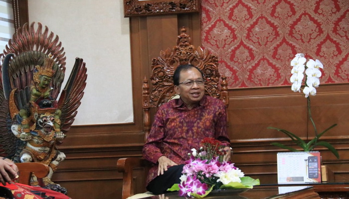 Gubernur Koster Ingin Ada Koperasi Khusus Petani Arak Bali