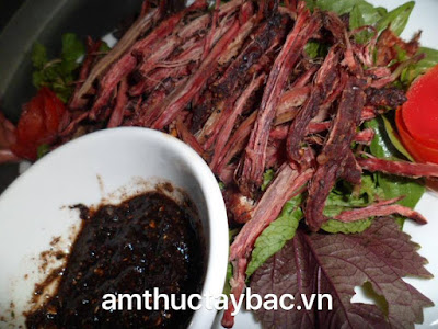 Thịt gác bếp Sơn La đặc sản Tây Bắc Thit-gac-bep01-amthuctaybac.vn