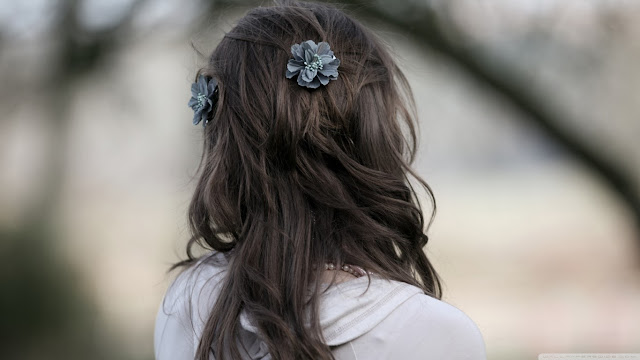 girl with black hair