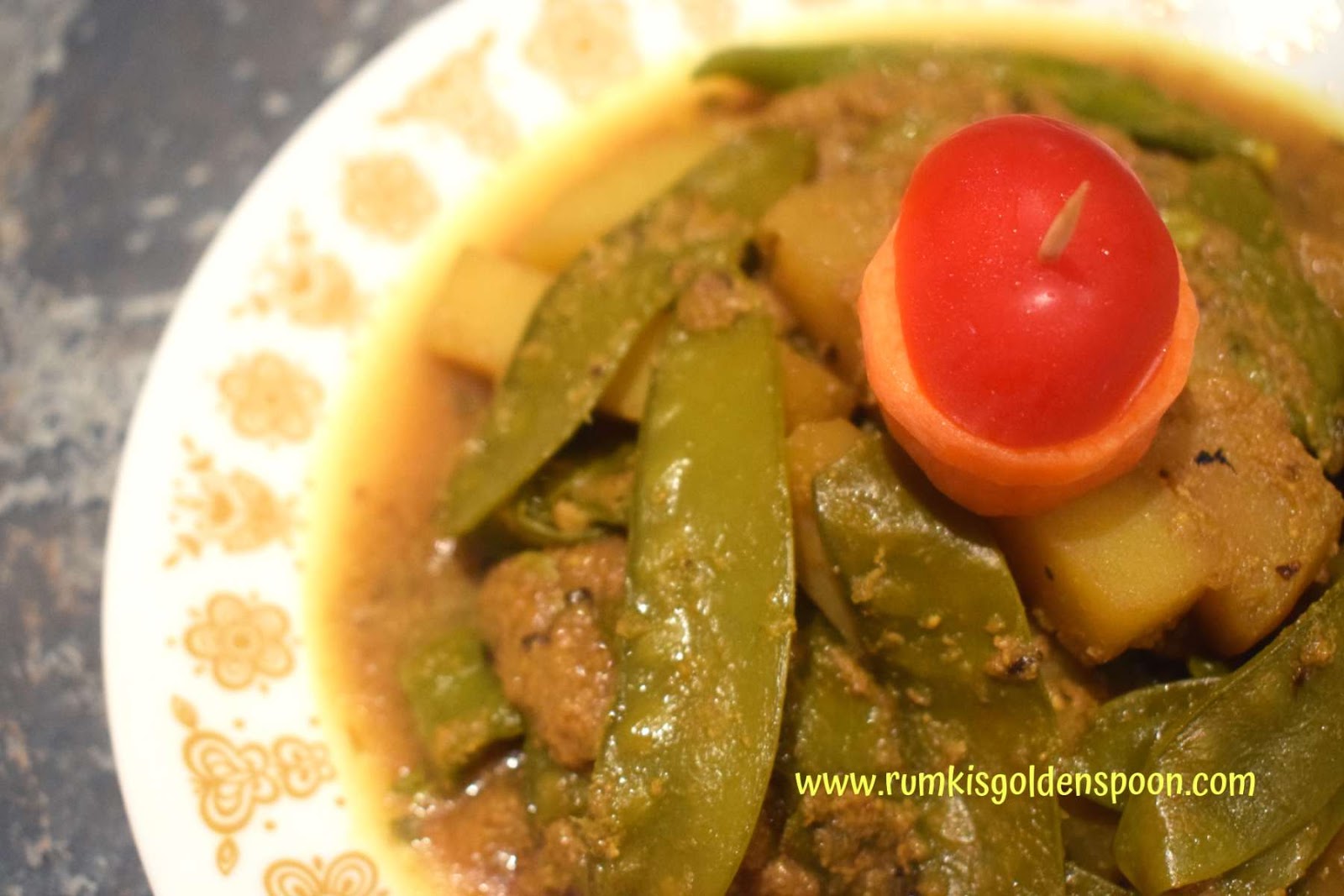 Indian Recipe, Vegetarian, Green Vegetables, Spicy Mangetout-Potato Curry (Kachchi Matar-Aloo Ki Sabzi), Quick and Easy, Rumki's Golden Spoon