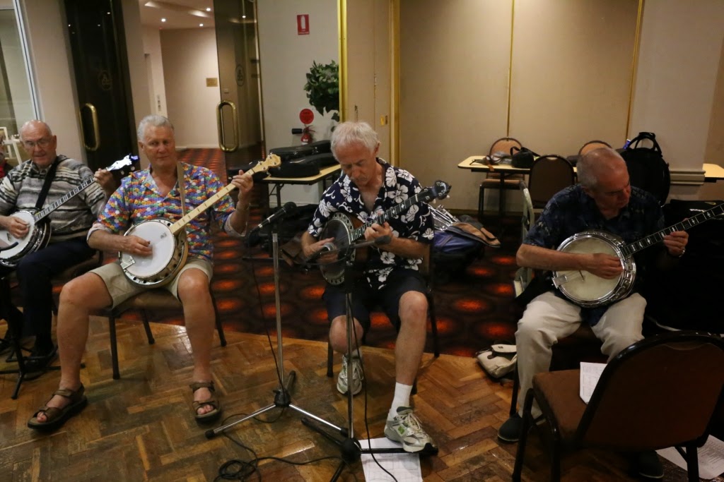 Sydney Banjo Band The four string banjo in Sydney, NSW...Jazz banjo