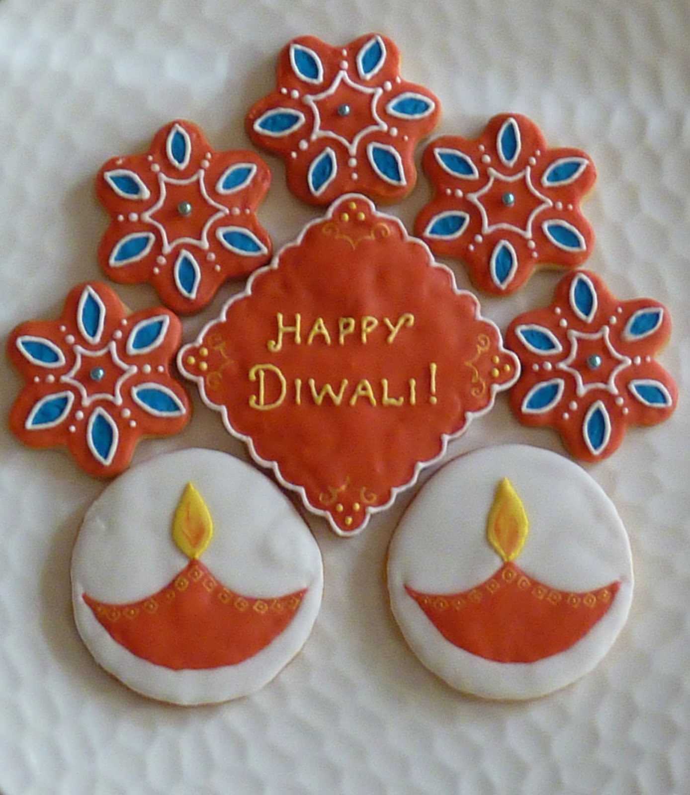 Red Moonrise Rangoliinspired Diwali cookies