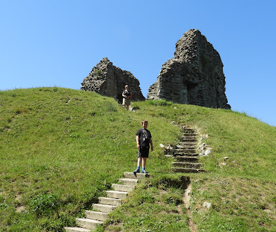 christchurch castle ruins