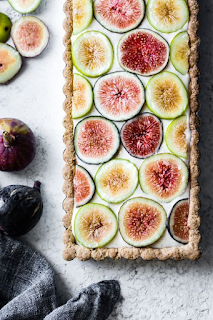 Weddings are beautiful. No doubt about that. It’s your day to share your unique style with close friends, family, and the occasional wedding crasher - weddings ideas - wedding planning ideas - partial wedding planning K'Mich Philadelphia PA - http://bojongourmet.com/2017/09/ginger-fig-tart-chestnut-almond-crust-vegan-gluten-free/