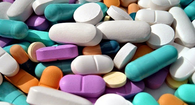 IU pide al Gobierno 'medidas efectivas' para solucionar la escasez de medicamentos en las farmacias