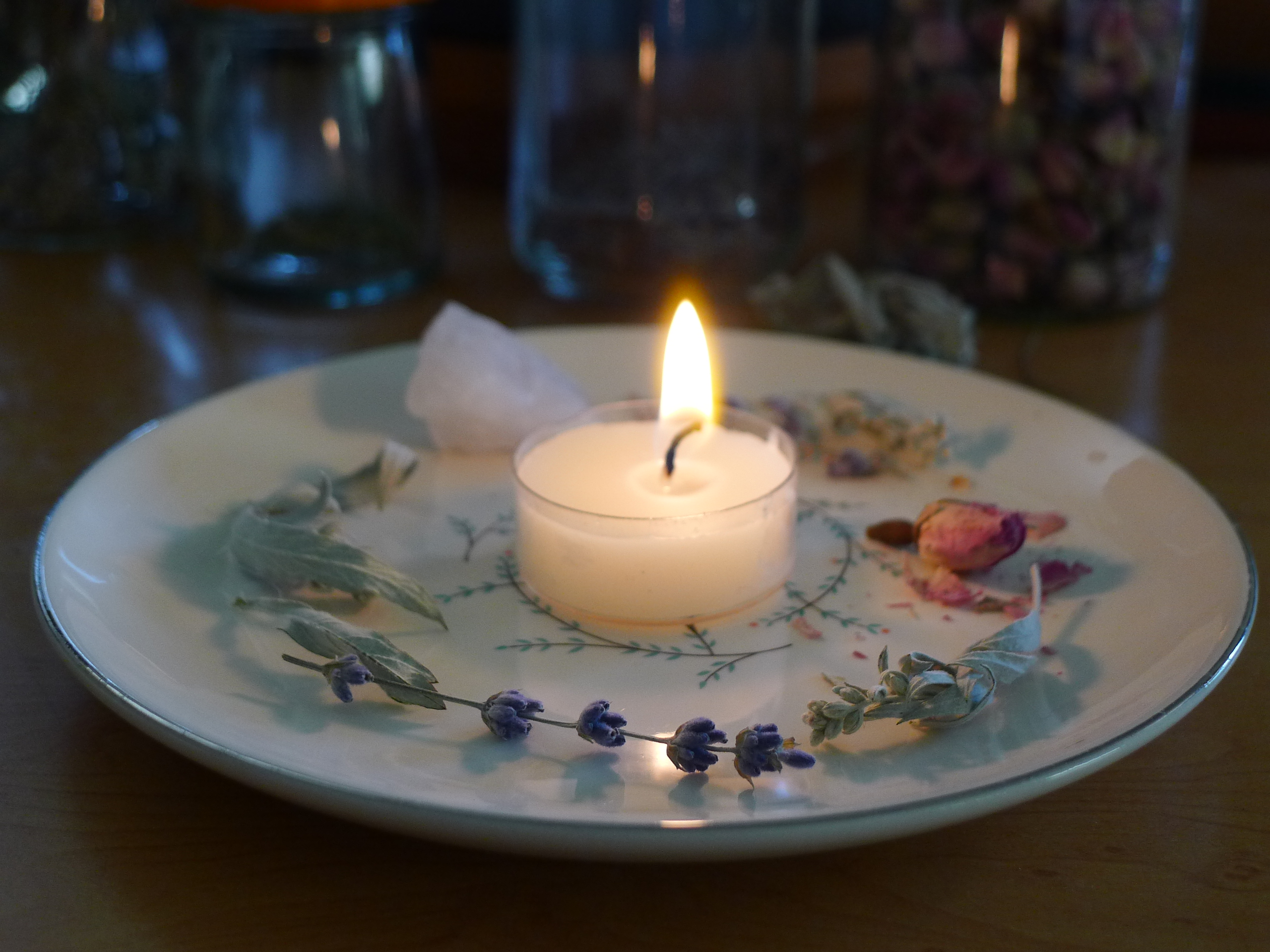 DIY Beeswax Tea Lights