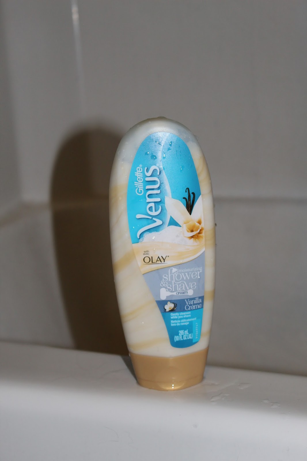 Gillette Venus Moisturizing Shave and Shower Gel Review