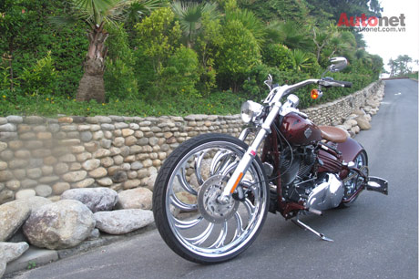 Motorcycle Bike - Motobiker: HARLEY ROCKER C THE RIMS