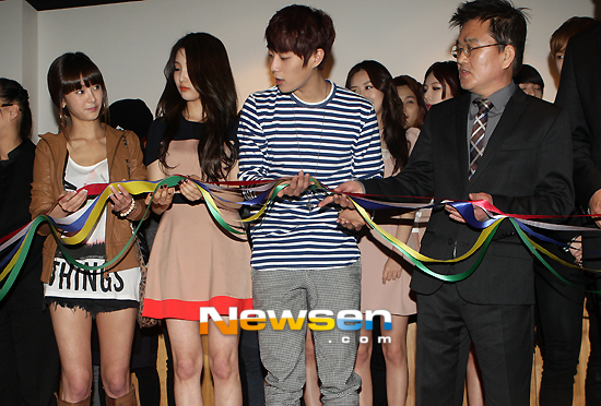 Cube Entertainment artists celebrate the opening of ‘Cube Studio