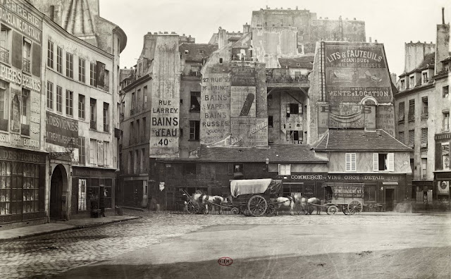 Place Saint André des Arts - Paris