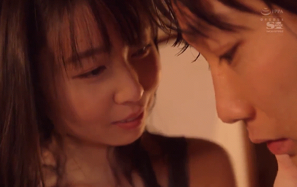 시골의 여름은 나른해서 옆 농가의 부인이 유혹하는데