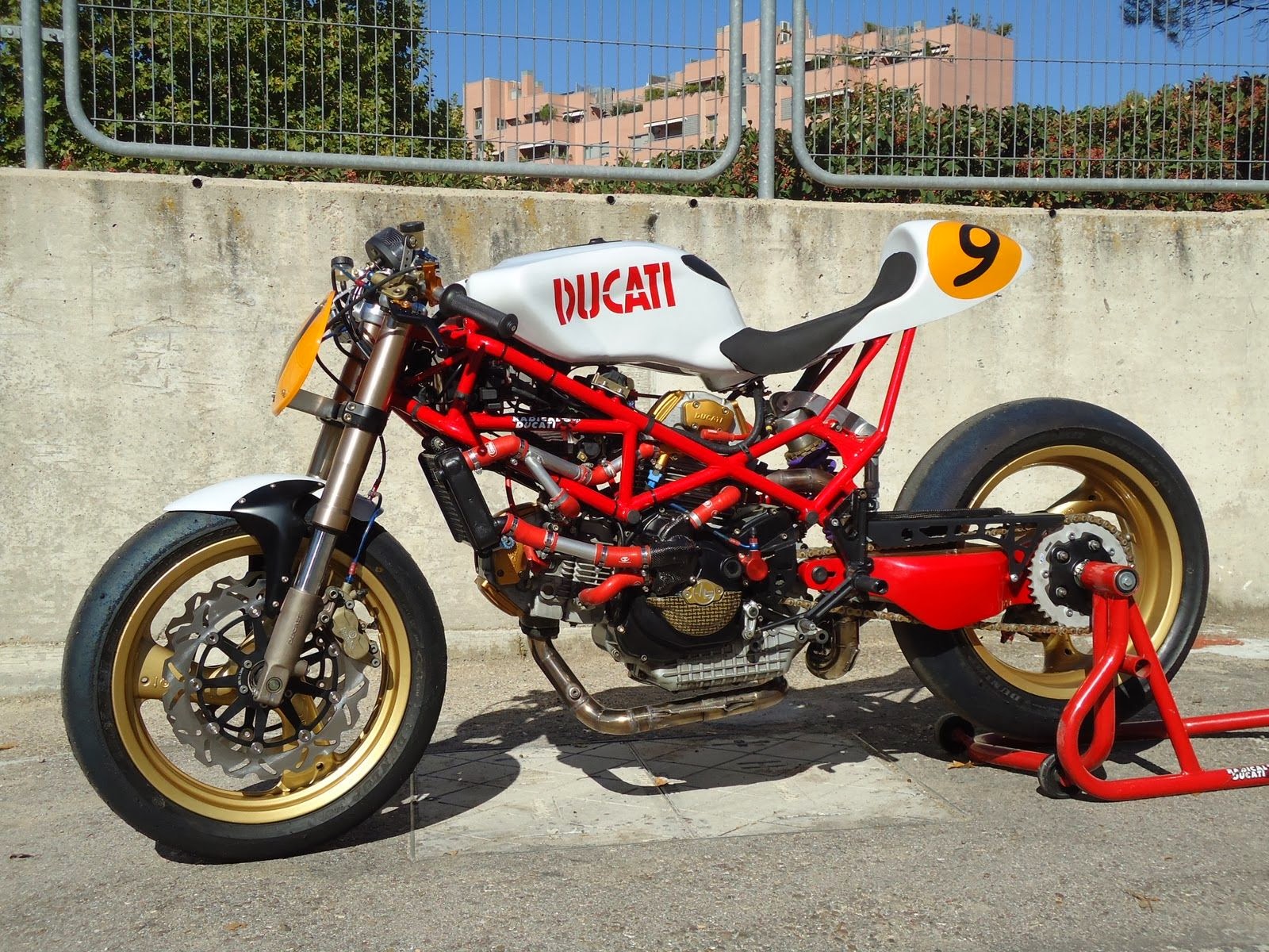 6 Variasi Modifikasi Motor Ducati Teranyar