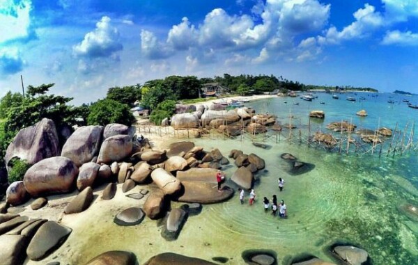 √ 10 Wisata Pantai Di Belitung Yang Paling Populer Dan