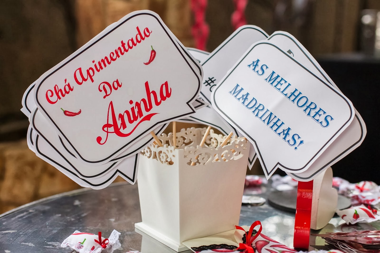 blog-de-casamento-chá-de-lingerie-picante-tema-pimenta-photobooth cha-lingerie-picante-tema-pimenta-photobooth