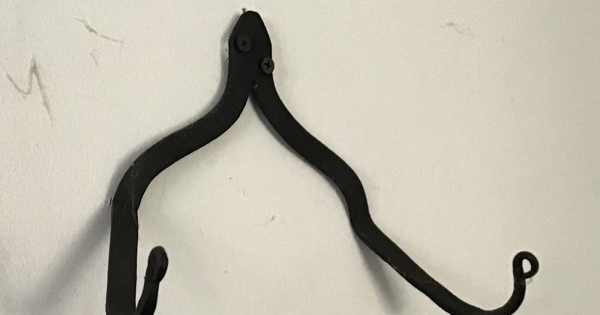 Wall plate tile holder hand iron