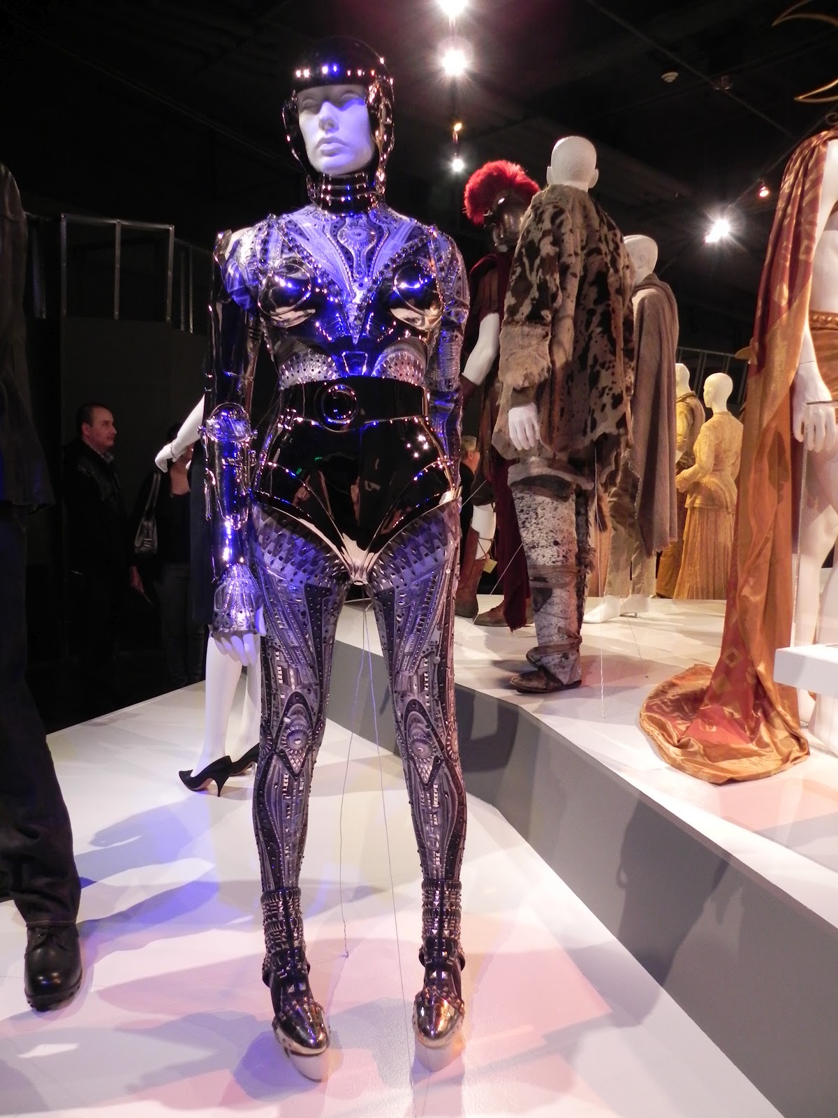 costumeologie: FIDM Costume Exhibit