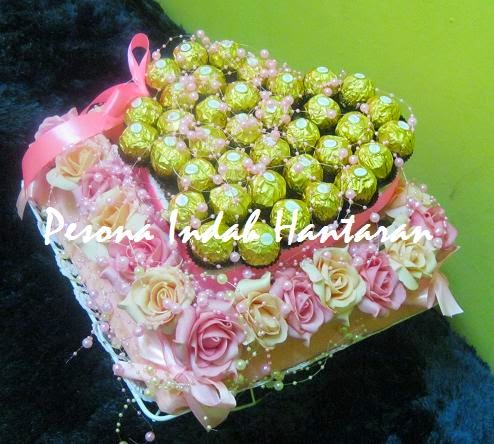 Pesona Indah Hantaran Gubahan Hantaran Tunang Pink Peach