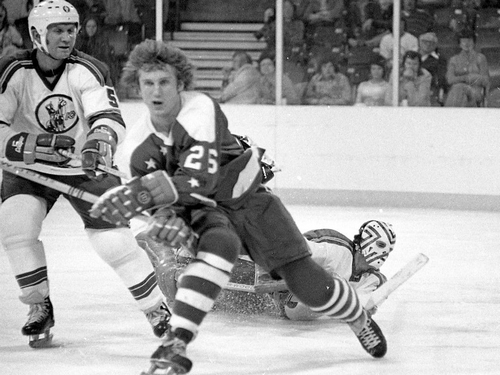 As compensation, the Caps had to give up Nelson Pyatt (26), who led the team with 26 goals in '75-'76