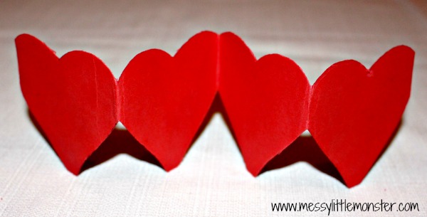 'Guess How Much I Love You' kids Craft activity. A Zig Zag Heart Book for preschoolers and older kids to make for Mother's day, Father's Day or Valentine's day. 