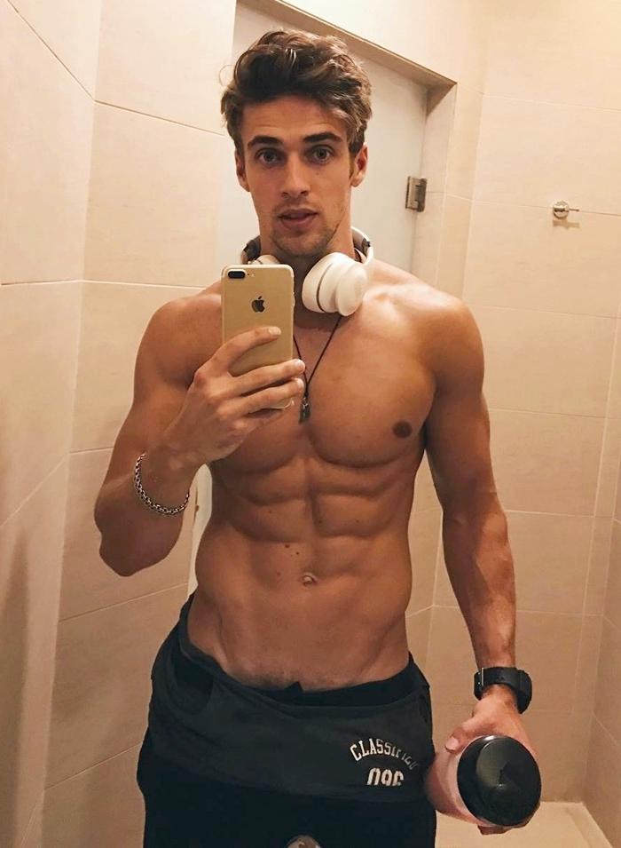 handsome-shirtless-male-model-abs-selfie.