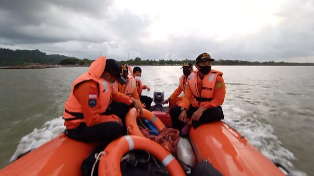 Tidak Bisa BERENANG !!! Warga Kawunganten Tenggelam di Pantai Pasir Putih Nusakambangan Tidak Bisa BERENANG !!! Warga Kawunganten Tenggelam di Pantai Pasir Putih Nusakambangan