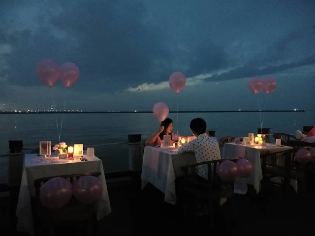 jetski cafe romantis