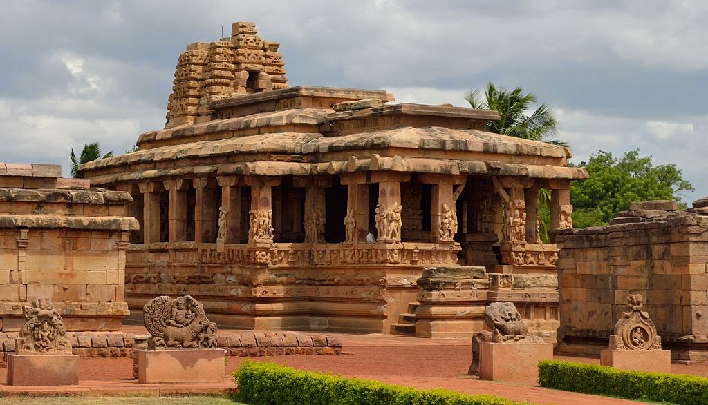 Monuments and sculpture in Karnataka Stuff You Look