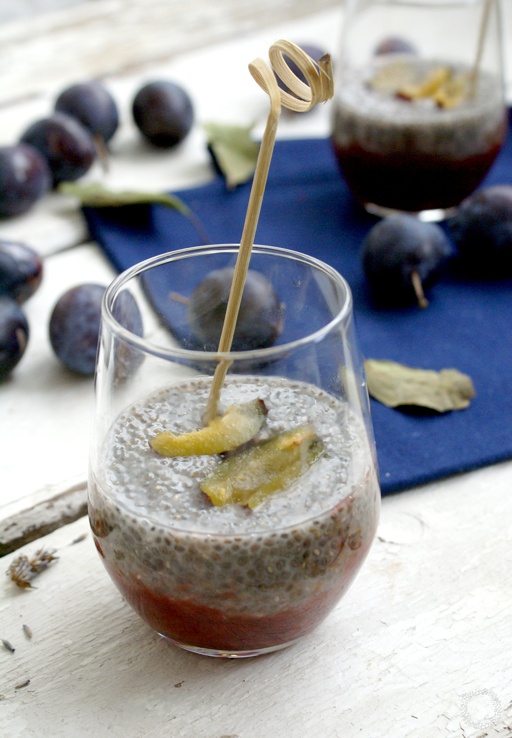 Cardamom chia pudding with plum sauce (vegan, glutenfree) You CAN