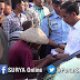 Video Jokowi Bagi-Bagi Amplop Saat Kampanye Ternyata Hoaks. Ini Faktanya!
