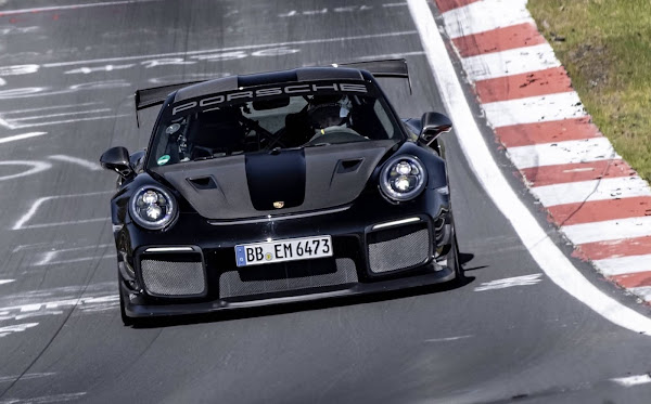 Porsche 911 GT2 RS Nürburgring-Nordschleife