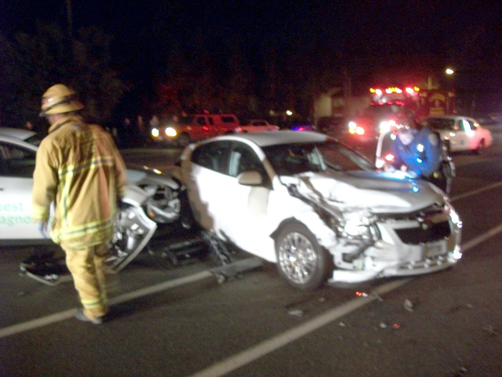 Lakeside Fire District MultiVehicle Accident Closes Down Mapleview Street