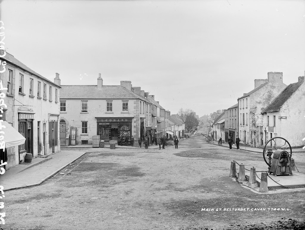 Dublin in the Early Photography  Vintage Photos Capture Street Scenes of Dublin in the Late 19th and Early 20th Centuries - 51