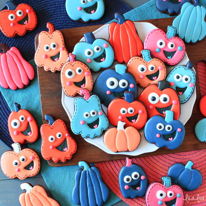 How To Make Decorated Happy Pumpkin Sugar Cookies