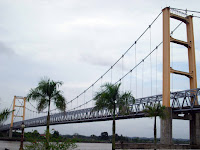 .:: Video Amatir Jembatan Kutai Kartanegara Sebelum Runtuh ::.
