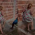 Mulher que previu a própria morte em Lauro de Freitas foi vítima de "tribunal do crime"; vídeo mostra agressões