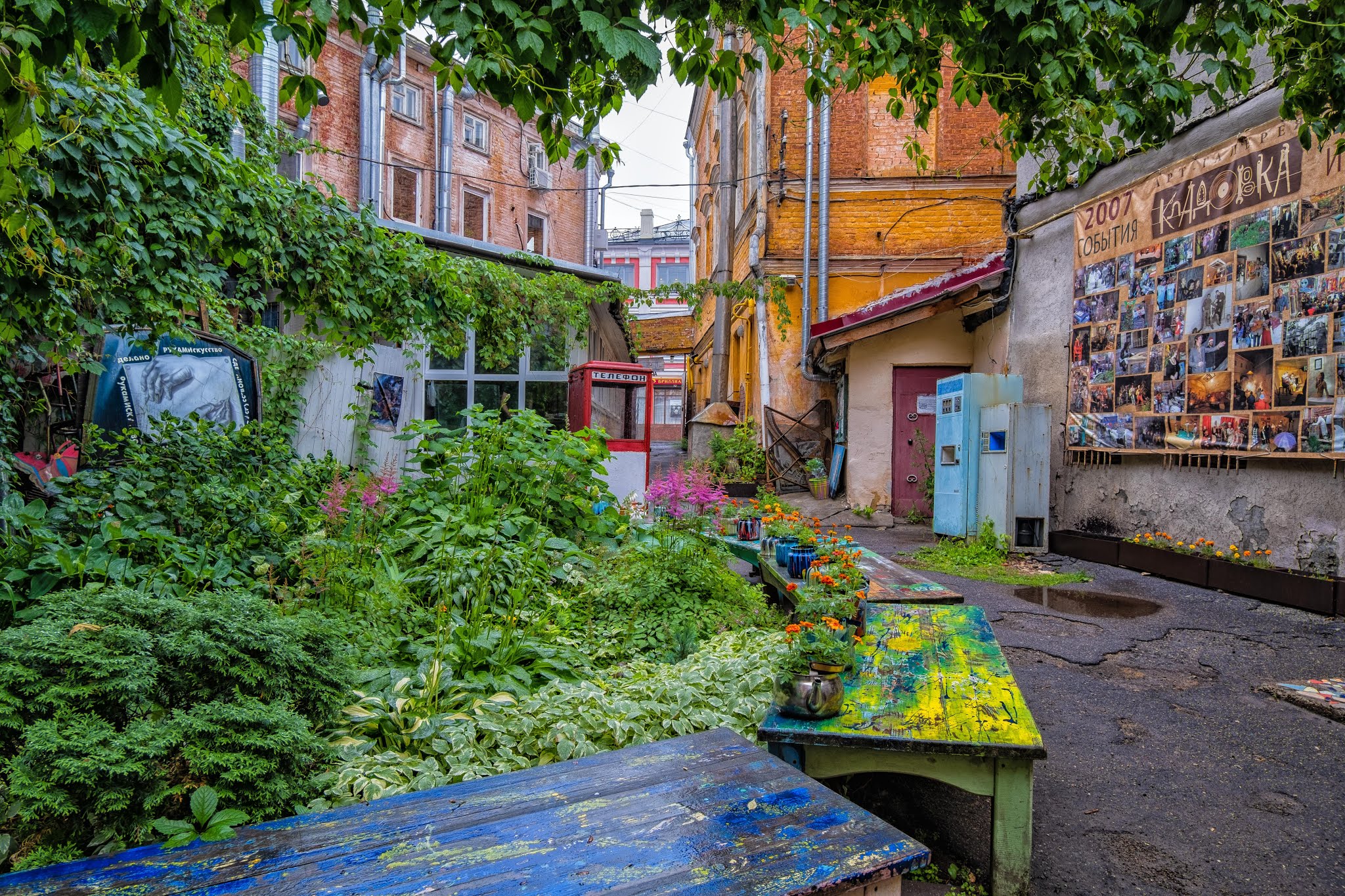 санкт петербург дворы обшарпанные. двор на пречистенке 32. столешников переулок 6 усадьба. дворы москвы. дворы москвы экскурсии.