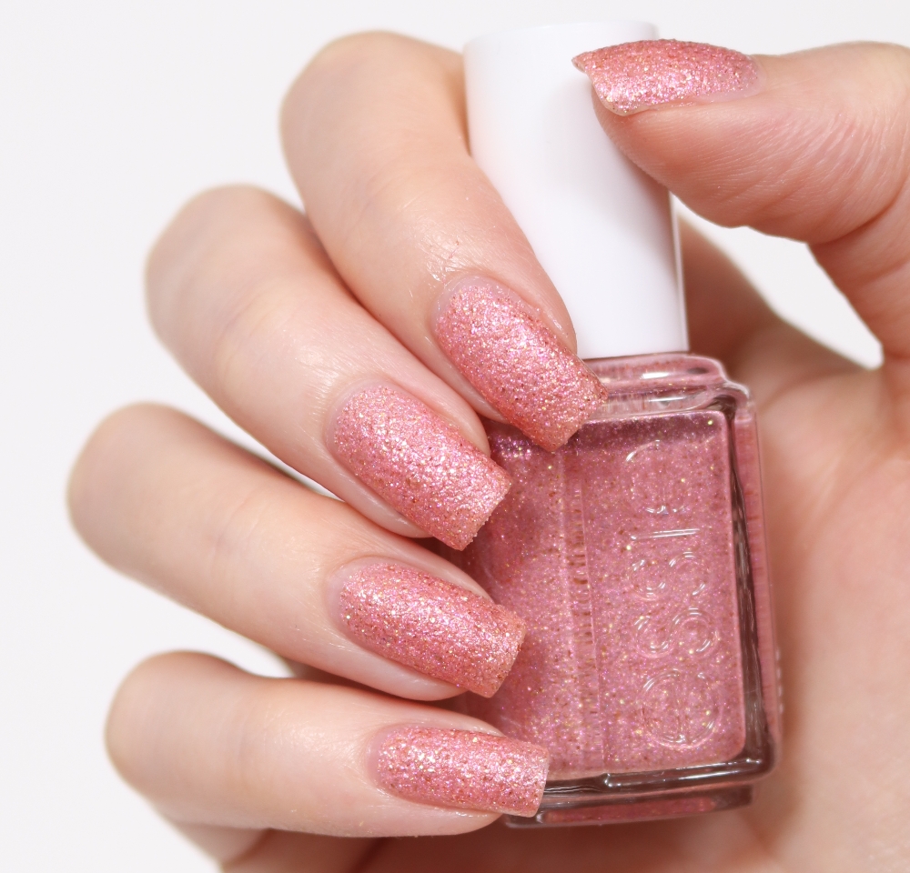 Beauty Style Blog: Essie Beat To The Moment