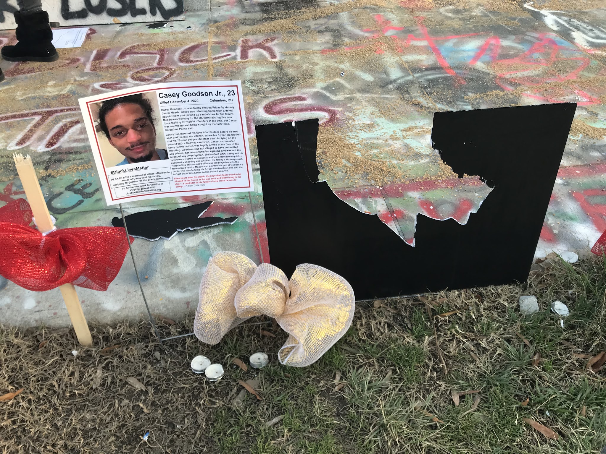 Today At MDP Circle Some Vandalism escaped-killer-danilo-cavalcante-strides-into-court-glaring-under