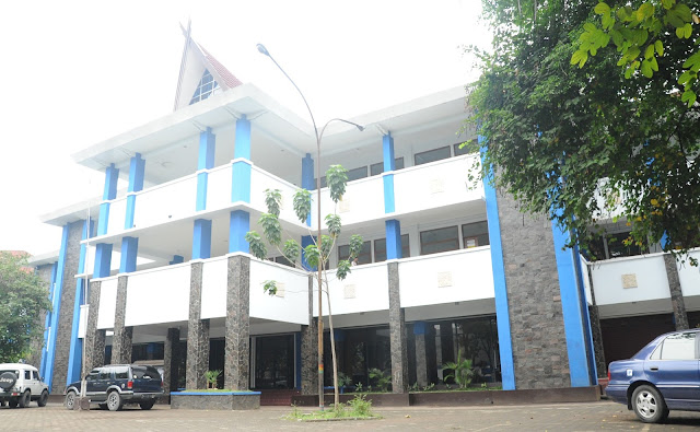 Gedung Kesenian Sunan Ambu ISBI Bandung Ajang Gelar ISBI Bandung