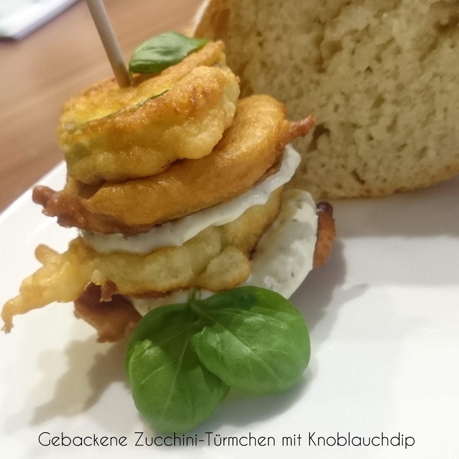 Lucciola: [Food] Gebackene Zucchini-Türmchen mit Knoblauchdip