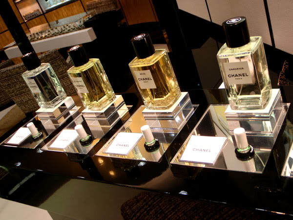 Bonkers about Perfume: A Bonkers Grand Tour: Birmingham Airport - Chanel  Les Exclusifs, Prada Candy & Narciso Rodriguez For Her In Color